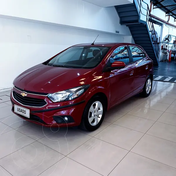 Foto Chevrolet Onix LT usado (2018) color Rojo precio $14.500.000