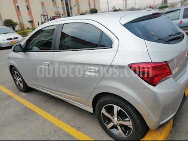 foto Chevrolet Onix Active usado (2017) color Gris precio $35.000.000