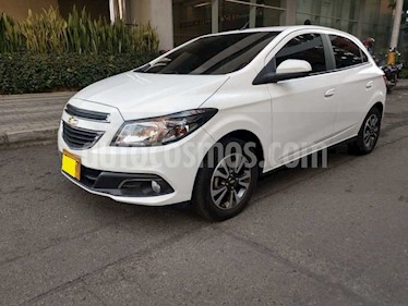 foto Chevrolet Onix 1.4 LTZ Aut usado (2016) color Blanco precio $25.000.000