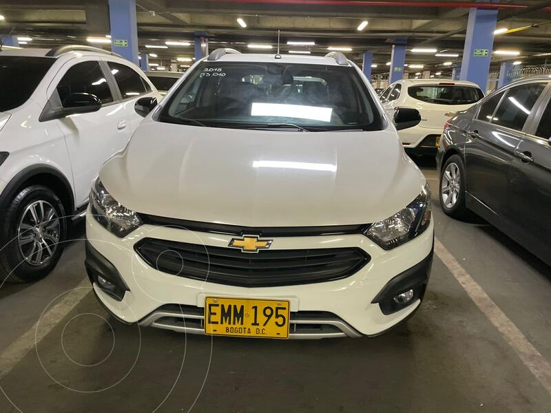 Foto Chevrolet Onix Active usado (2018) color Blanco financiado en cuotas(anticipo $5.000.000 cuotas desde $1.192.000)
