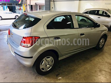 foto Chevrolet Onix Joy LS + usado (2017) color Gris precio $329.000