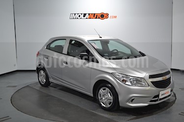foto Chevrolet Onix LS Joy + usado (2017) color Plata precio $340.000