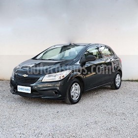 foto Chevrolet Onix Joy LS + usado (2017) color Negro precio $369.000