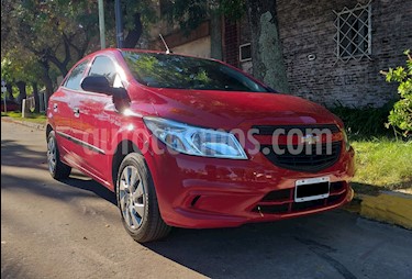 foto Chevrolet Onix LT usado (2015) color Rojo precio $338.000