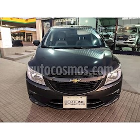 Foto venta Auto usado Chevrolet Onix LT (2016) color Gris Oscuro
