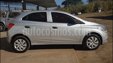 foto Chevrolet Onix LT usado (2016) color Gris precio $400.000