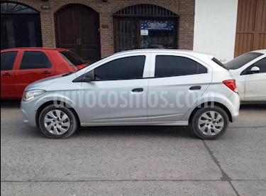foto Chevrolet Onix LT usado (2014) color Gris Oscuro precio $430.000