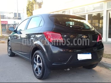 foto Chevrolet Onix LTZ Aut usado (2017) color Gris Oscuro precio $520.000