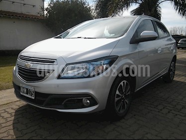 Foto venta Auto usado Chevrolet Onix LTZ (2014) color Plata precio $350.000