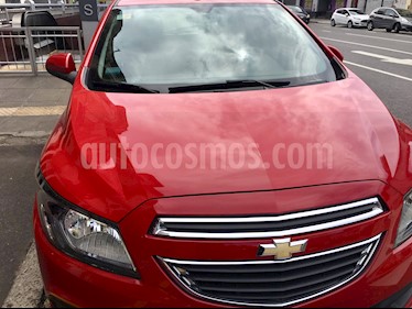 foto Chevrolet Onix LTZ usado (2015) color Rojo Chili precio $380.000
