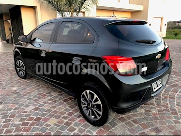 foto Chevrolet Onix LTZ usado (2016) color Gris precio $490.000