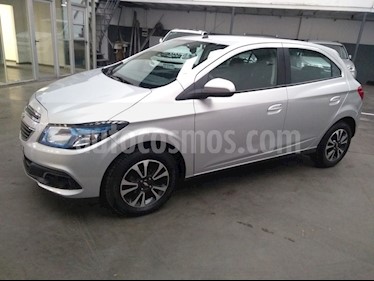 foto Chevrolet Onix LTZ usado (2013) color Gris Claro precio $330.000