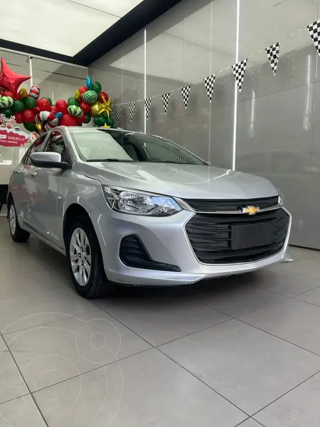 Foto Chevrolet Onix LS Aut usado (2022) color plateado financiado en mensualidades(enganche $83,600 mensualidades desde $3,517)