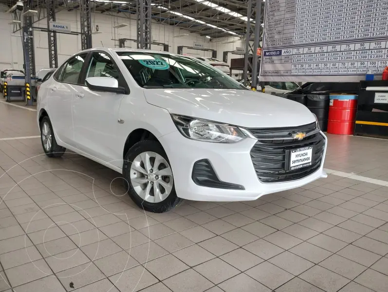 Foto Chevrolet Onix LT Aut usado (2022) color Blanco precio $235,000