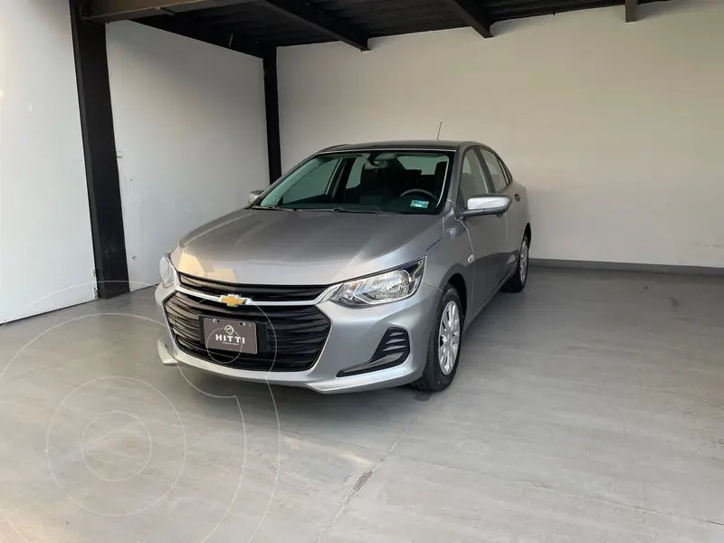 Foto Chevrolet Onix LT Aut usado (2023) color Gris financiado en mensualidades(enganche $49,800)