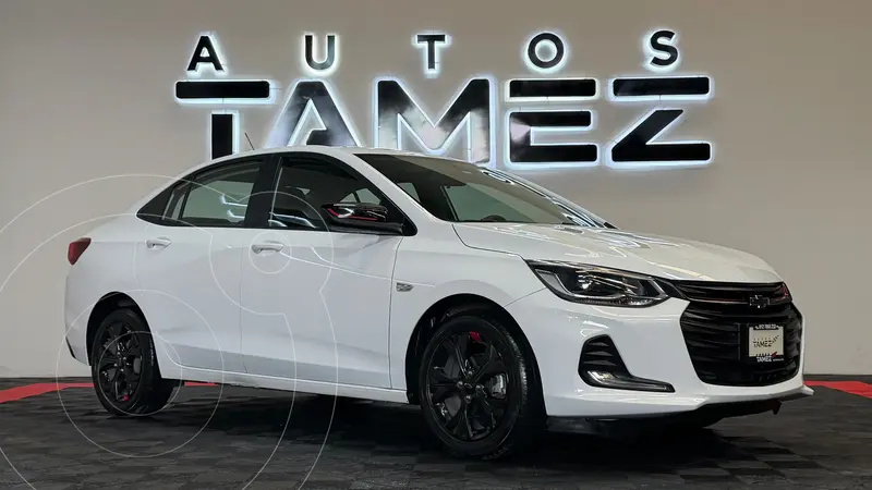 Foto Chevrolet Onix Premier Red Line Aut usado (2023) color Blanco precio $275,000