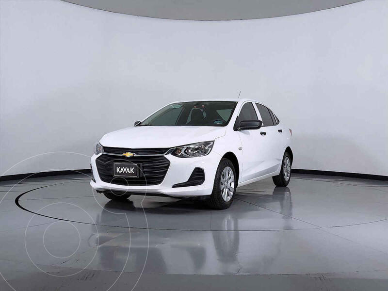 Foto Chevrolet Onix LS usado (2021) color Blanco precio $290,999