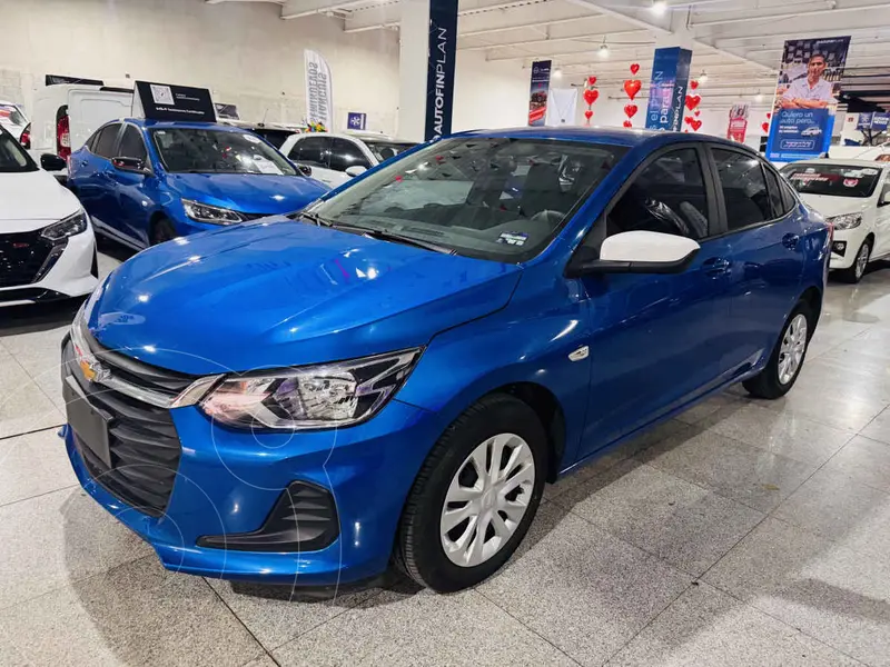 Foto Chevrolet Onix LS Aut usado (2024) color Azul financiado en mensualidades(enganche $68,125 mensualidades desde $5,212)