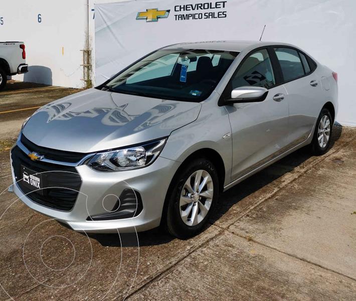 Foto Chevrolet Onix LT Aut nuevo color Plata precio $315,300