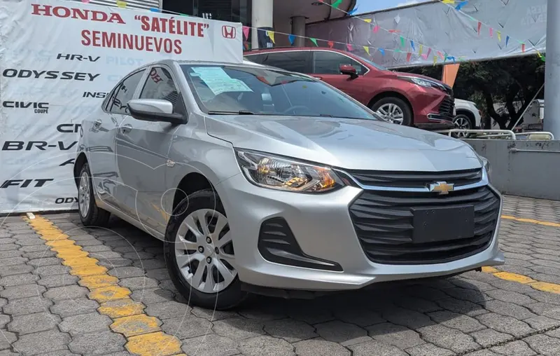 Foto Chevrolet Onix LS Aut usado (2022) color plateado financiado en mensualidades(enganche $91,600 mensualidades desde $4,027)