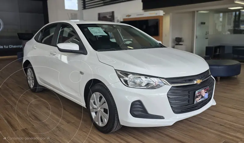 Foto Chevrolet Onix LS Aut usado (2023) color Blanco precio $230,000