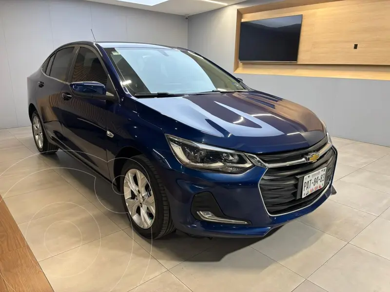 Foto Chevrolet Onix Premier Aut usado (2022) color Azul Oscuro precio $230,900