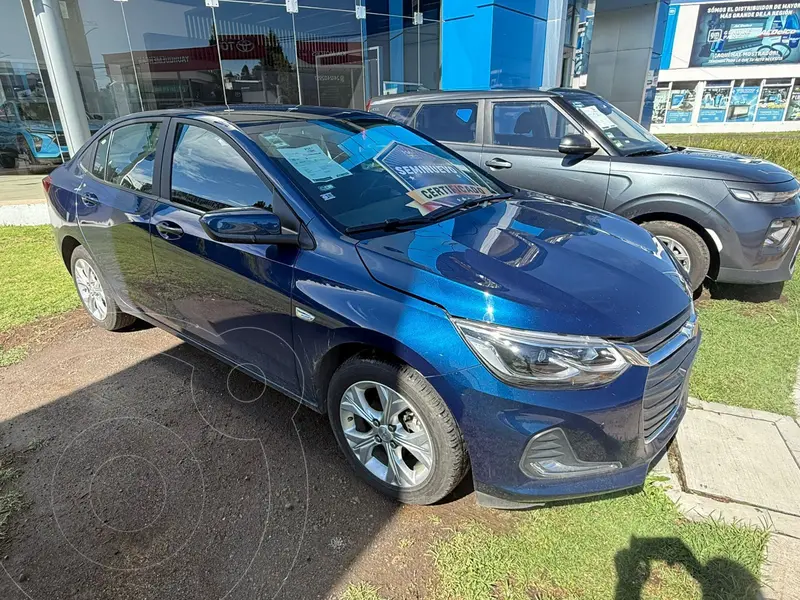 Foto Chevrolet Onix LT usado (2023) color Azul Marino financiado en mensualidades(enganche $78,400 mensualidades desde $6,354)
