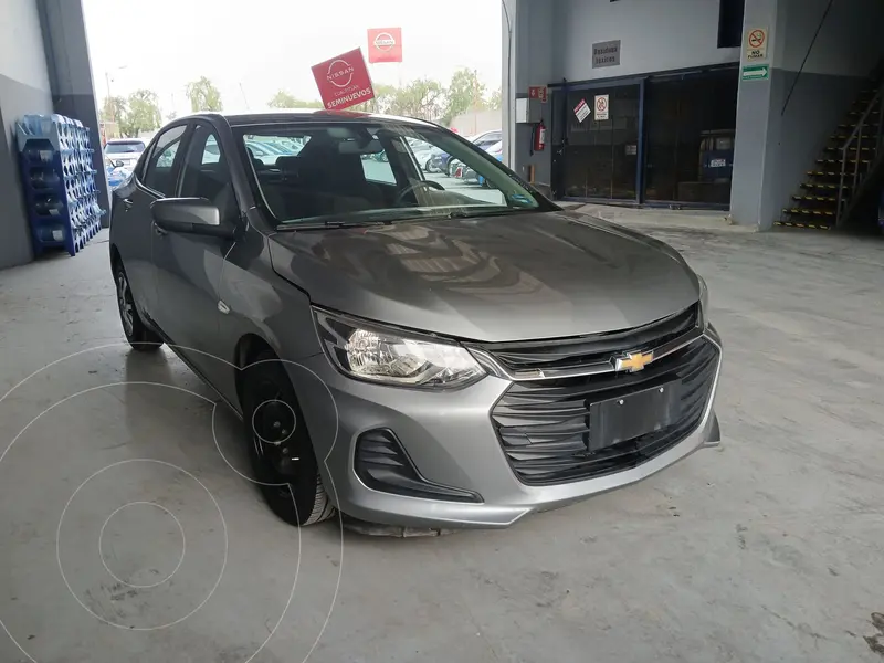 Foto Chevrolet Onix LS Aut usado (2023) color Gris financiado en mensualidades(enganche $88,643 mensualidades desde $4,230)