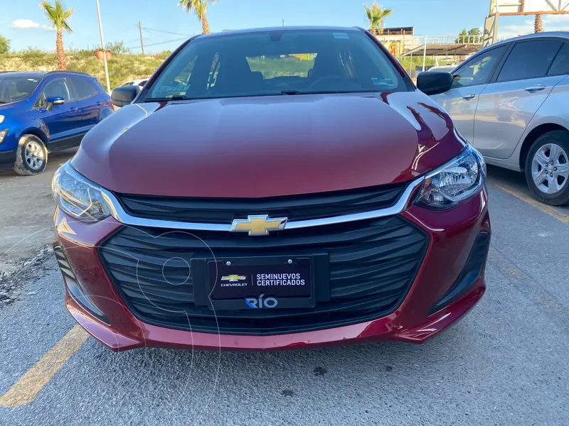 Foto Chevrolet Onix LS usado (2021) color Rojo precio $270,000
