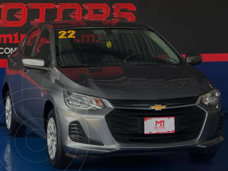 Foto Chevrolet Onix LS usado (2022) color Gris precio $198,900