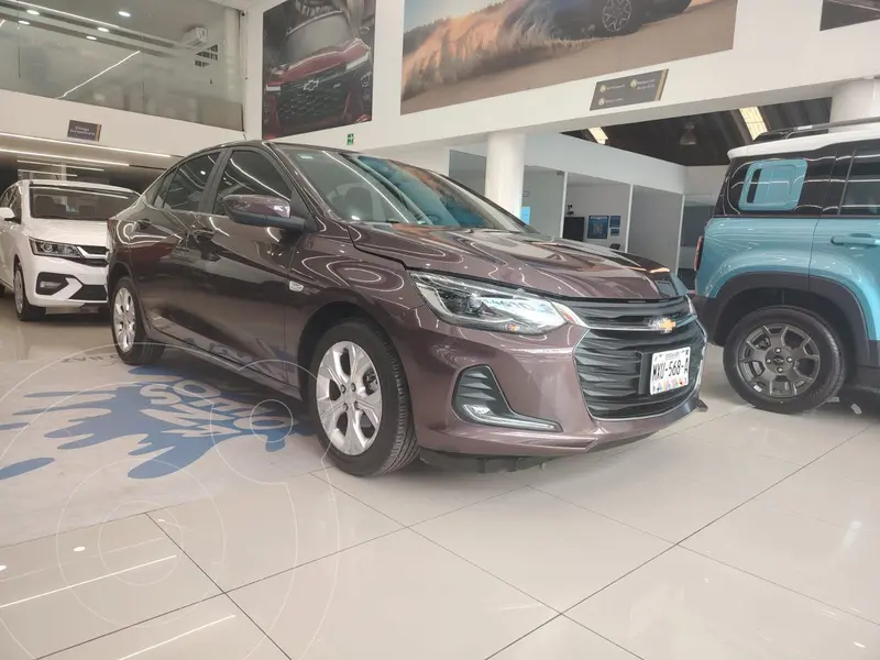 Foto Chevrolet Onix LT Aut usado (2024) color Gris financiado en mensualidades(enganche $68,376 mensualidades desde $6,895)