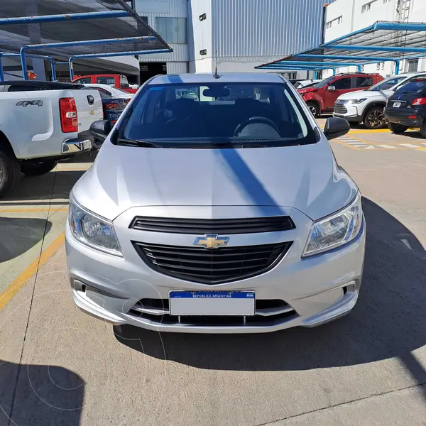 Foto Chevrolet Prisma Joy LS usado (2017) color Plata financiado en cuotas(anticipo $1.886.000 cuotas desde $78.133)