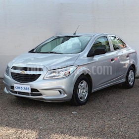 foto Chevrolet Prisma Joy LS + usado (2017) color Gris Claro precio $340.000
