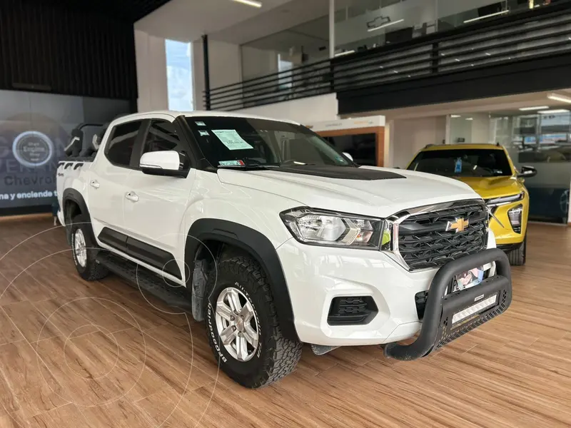 Foto Chevrolet S10 MAX Doble Cabina usado (2023) color Blanco financiado en mensualidades(enganche $155,685 mensualidades desde $10,373)