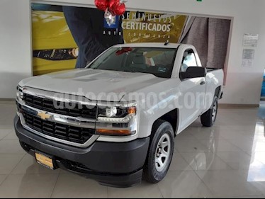 foto Chevrolet Silverado 1500 2P 1500 LS TA A/AC. usado (2017) color Blanco precio $361,900