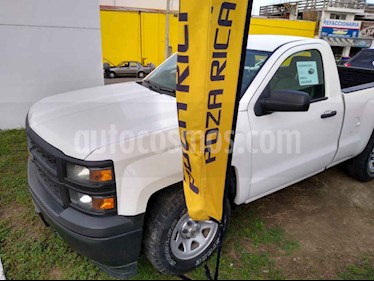 Chevrolet Silverado 1500 Cab Reg Paq G usado (2015) color Blanco precio $261,000