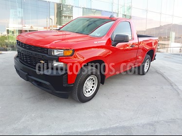 Chevrolet Silverado 1500 LS Cab Reg usado (2019) color Rojo precio $490,000