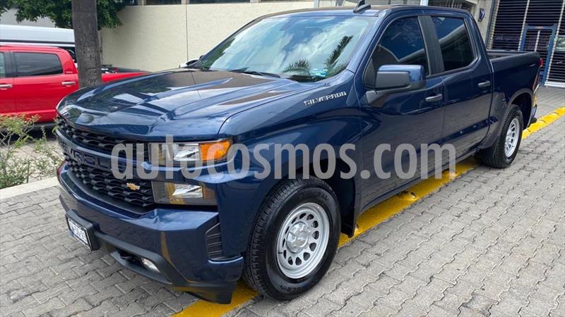Chevrolet Silverado 2500 Doble Cabina 4X2 usado (2019) color Azul Electrico precio $629,000