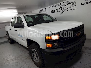 Foto Chevrolet Silverado 2500 4x4 Doble Cabina LS usado (2015) color Blanco Olimpico precio $316,000