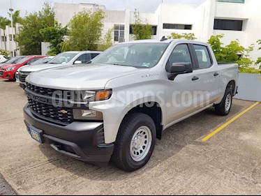 Chevrolet Silverado 2500 4x4 Doble Cabina Paq F nuevo color Plata precio $689,300
