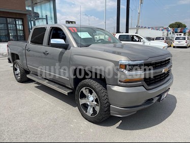 foto Chevrolet Silverado 2500 4x4 Doble Cabina LS On Star usado (2017) color Plata precio $440,000