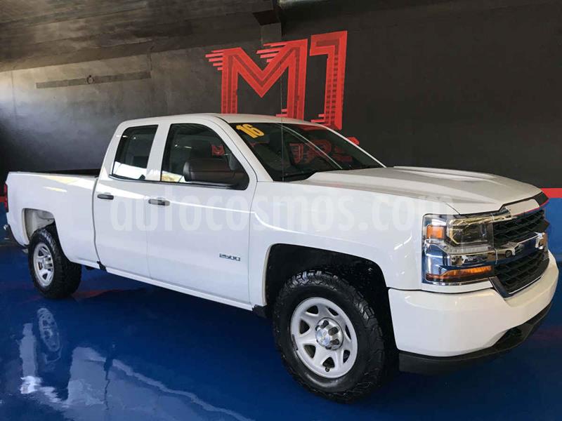 Chevrolet Silverado 2500 4x2 Cab Ext LS V8 usado (2016) color Blanco precio $385,000