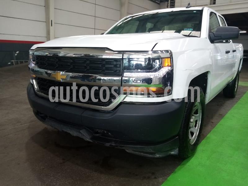 Chevrolet Silverado 2500 4x2 Cab Ext LS V6 usado (2017) color Blanco precio $359,000