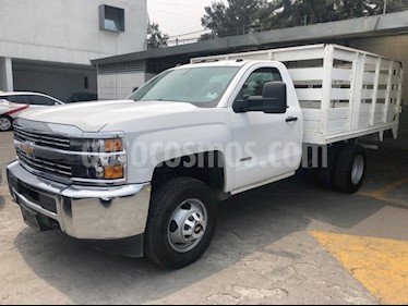 Foto venta Auto usado Chevrolet Silverado 3500 Chasis cabina (2017) color Blanco precio $439,500