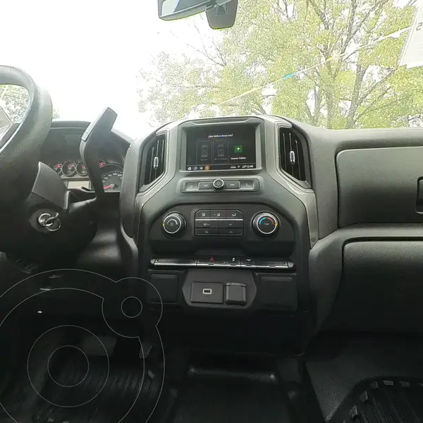Foto Chevrolet Silverado Cabina Regular 4X2 usado (2020) color Blanco precio $430,000