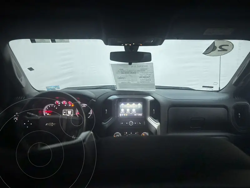 Foto Chevrolet Silverado Cabina Regular 4X2 usado (2020) color Blanco precio $400,000