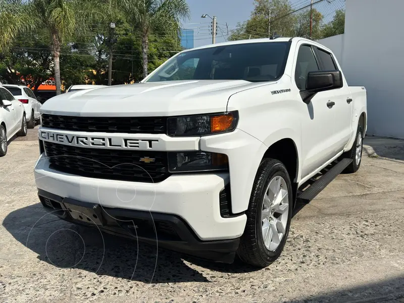 Foto Chevrolet Silverado Doble Cabina 4X4 usado (2021) color Blanco precio $615,000