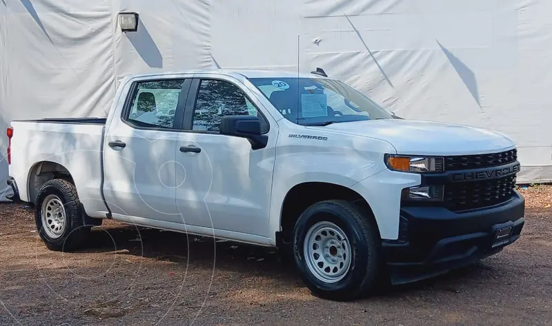 Foto Chevrolet Silverado Doble Cabina 4X2 usado (2019) color Blanco precio $437,000