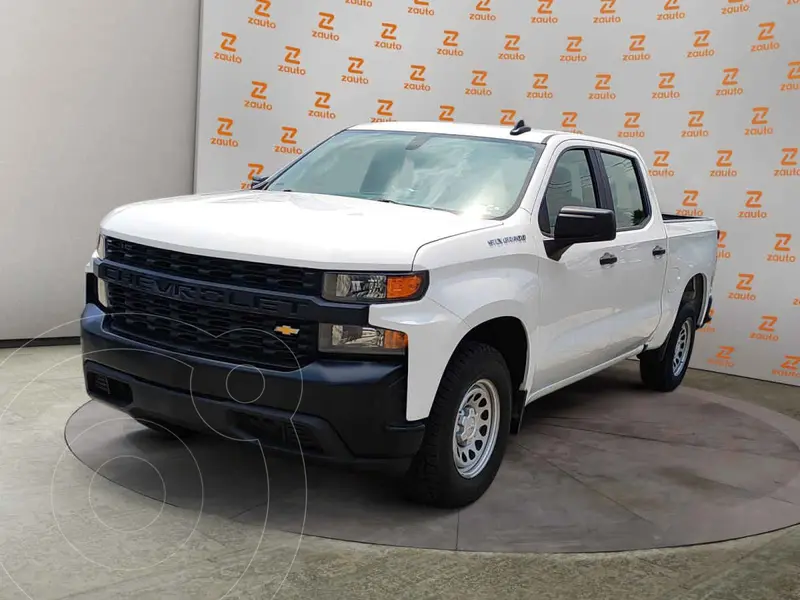 Foto Chevrolet Silverado Doble Cabina 4X2 usado (2020) color Blanco precio $505,900