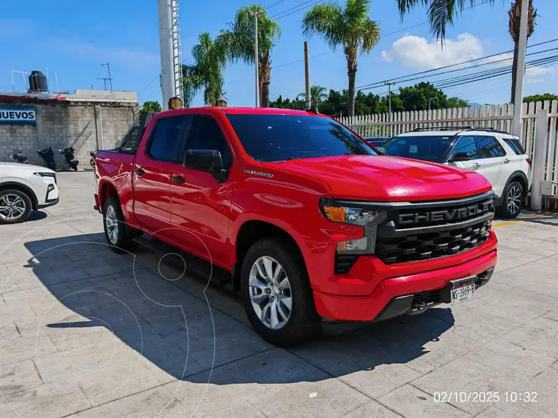 Foto Chevrolet Silverado Custom 4X4 usado (2023) color Rojo Lava precio $795,000